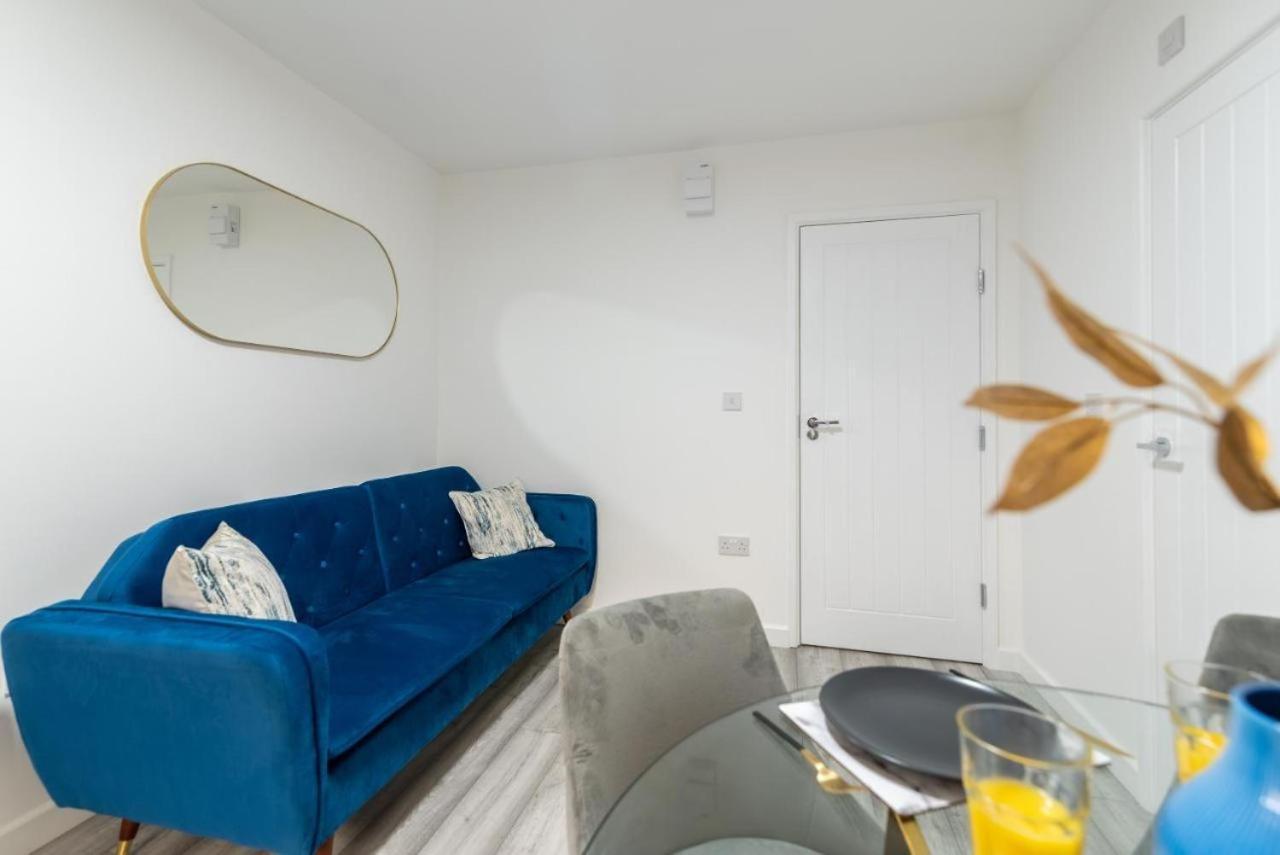 Cosy Cardiff Apartments - Garden Lounge Exterior photo